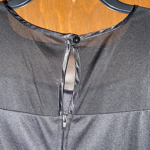 Black Dress - Picture 5 of 6